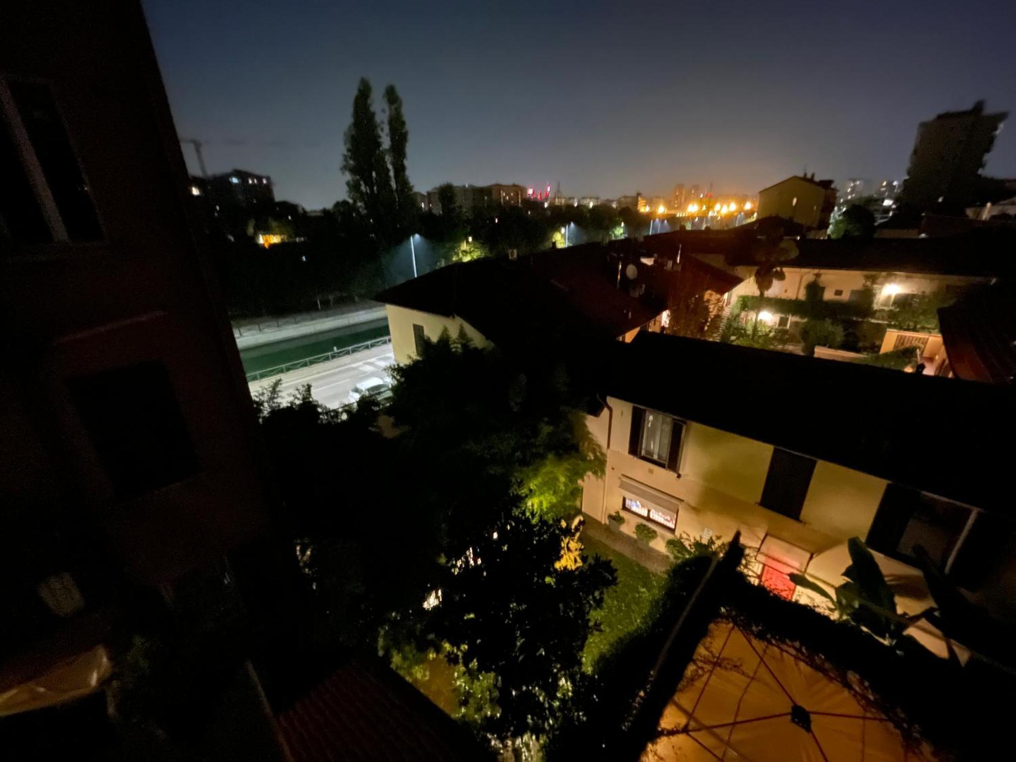 Апартаменты De Sura - La Terrazza Sul Naviglio Милан Экстерьер фото
